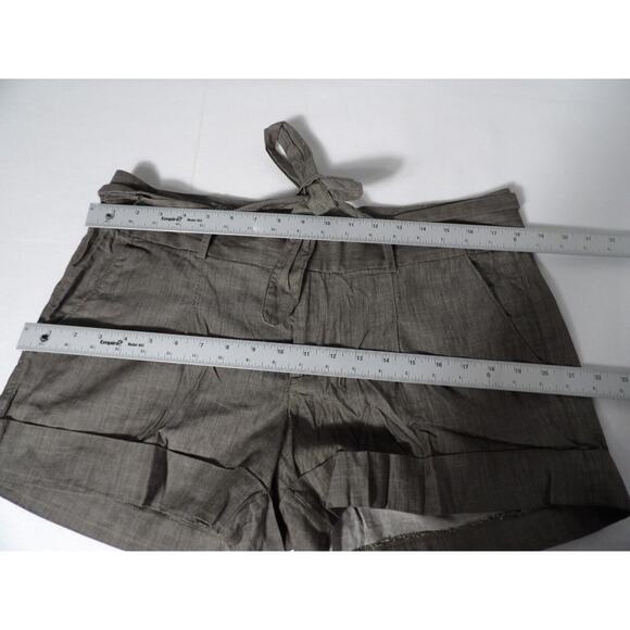 Banana Republic 14 Martin Fit Shorts Grey Chino Style Tie Front Vacay Casual - Picture 8 of 10